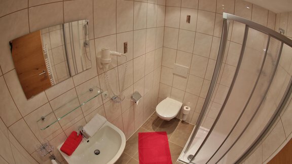 Dusche/WC - Alpenapart Zell - Huben