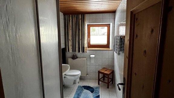 Fichtenzimmer - Bad - Haus Platthof - Huben