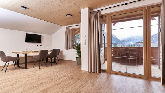 Edelweiß_Essbereich_Terrasse - Apart Hoamatgfühl - Längenfeld