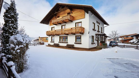 Hausansicht - Appartement am Sonnhof - Längenfeld