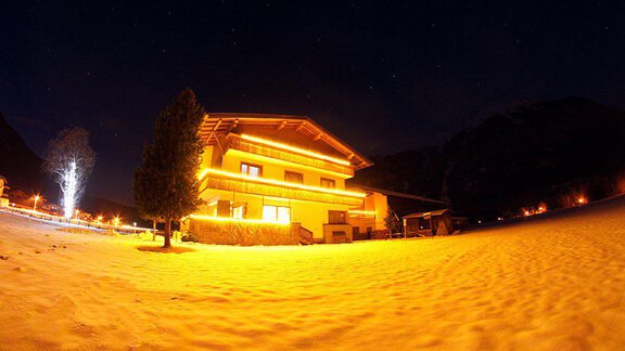 Dismasn Hof bei Nacht - Appt. Dismas`n Hof - Längenfeld