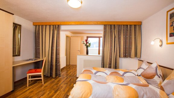 Familienzimmer - Ferienhaus Florentine - Längenfeld