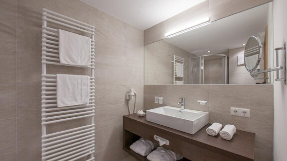 Badezimmer in der Sunnenseita - Hotel  Bergwelt - Längenfeld