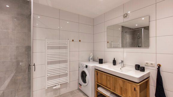 Badezimmer mit WM - Mountain Space - Längenfeld