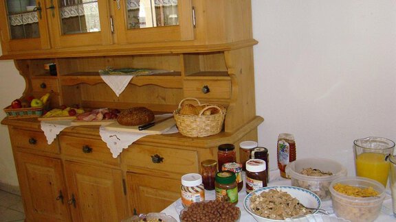 Frühstücksbuffet - Haus am Brunnen - Niederthai