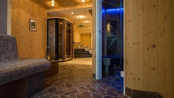Wellnessbereich - Hotel Tauferberg - Niederthai