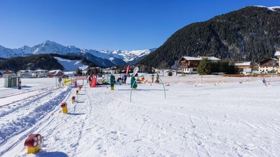 Skikindergarten-direkt vor unserer Haustüre - Joggls Gästehaus - Niederthai | © Jakob Falkner