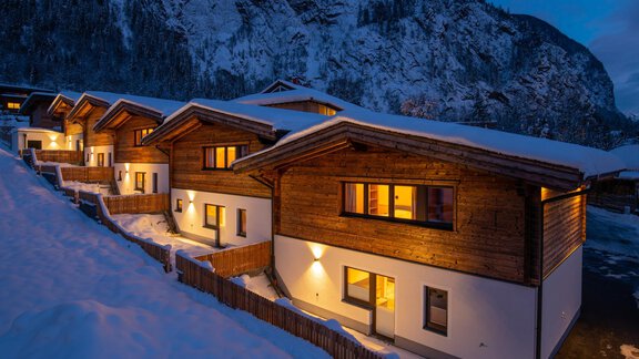 Hinteransicht abend's - Alp Apart Tirol - Oetz