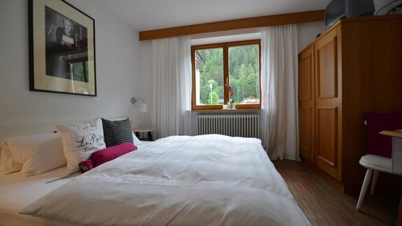 Doppelzimmer 4 - Haus Tirolerland - Oetz