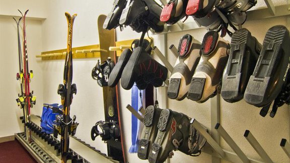 Skiraum - Apparthotel Riina - Sautens | © GJI