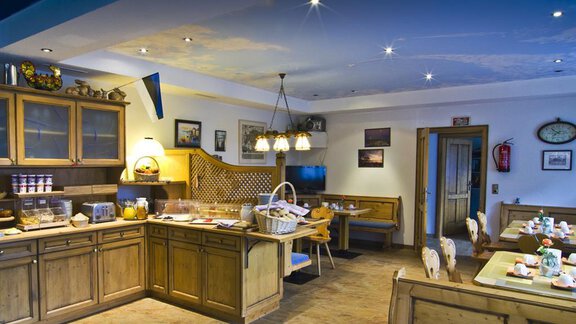 Frühstücksbuffet - Apparthotel Riina - Sautens | © GJI 2017