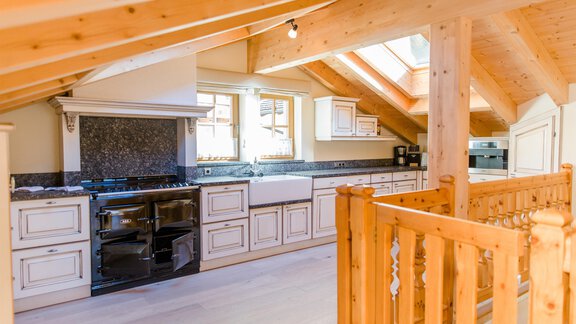 spacous kitchen in the 2nd level - Alpine Lodge Sölden - Sölden