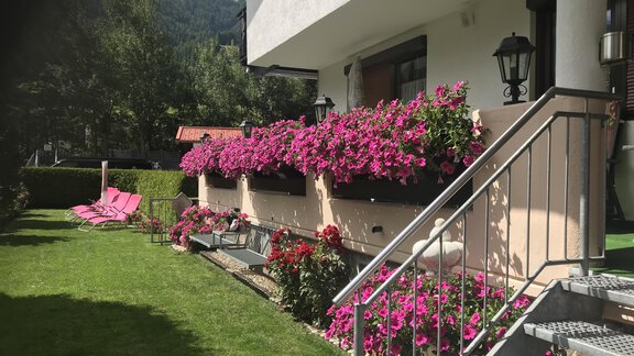 Liegewiese Garten - Gästeheim Prantl - Sölden