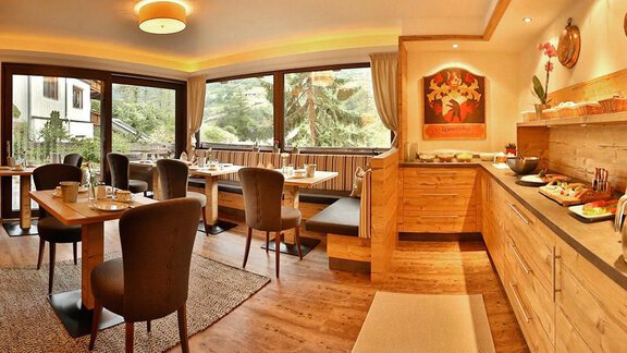 Frühstücksraum mit Buffet - Panorama Apart Fiegl - Sölden
