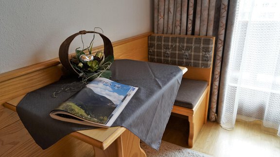 Sitzecke im Zimmer - Villa Cornelia - Sölden