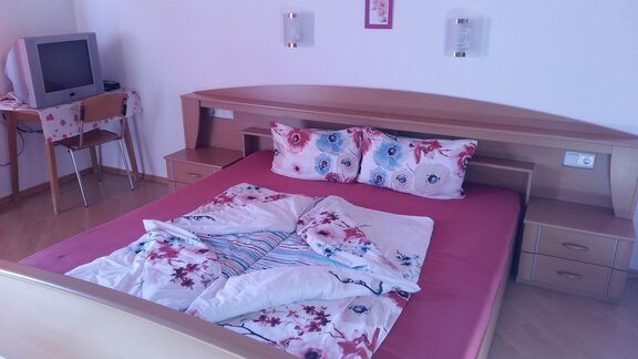 Schlafzimmer 1 - Apart Christian - Umhausen