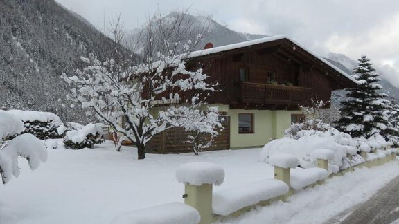Appartement Elena im Winter - Umhausen