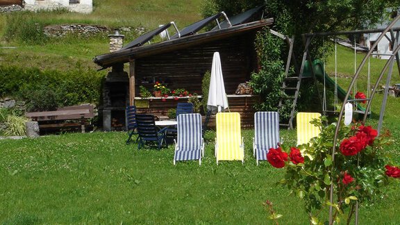 Gartenlaube mit gemauertem Grill - Appartementhaus Schöpf - Umhausen