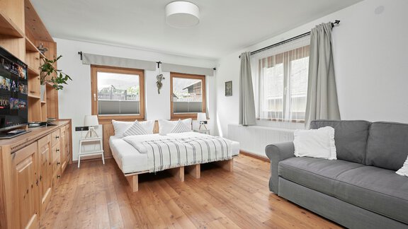 Schlafzimmer (2+1 Personen) - Ferienwohnungen Marbergerhaus - Umhausen