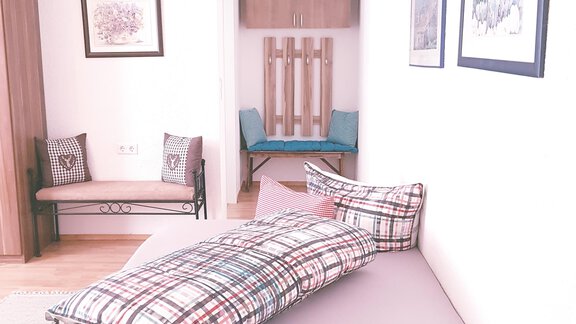 Schlafcouch - Schlafmöglichkeit f. 3. u. 4 Person - Landhaus Ostermann - Umhausen