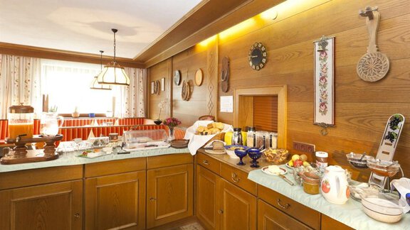 Frühstücksbuffet  - Berghof Schöpf - Gries
