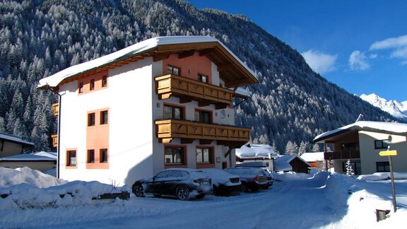 Haus Alpina Winter - Haus Alpina und Landhaus Schöpf - Gries