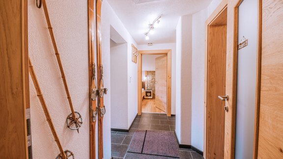 Hausgang - Apart Kuprian Chalet - Längenfeld