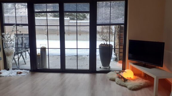 Blick vom Appartement in den Garten - Appartement Alpenea - Längenfeld