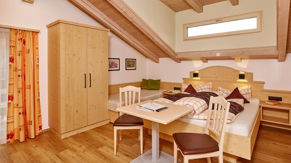 Doppelzimmer - Gästehaus Renate - Längenfeld