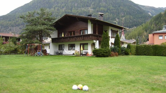 Hausansicht Sommer - Haus Milli - Längenfeld