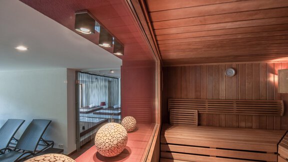 Sauna in der Hotel Bergwelt 200 m entfernt - Landhaus Bergwelt - Längenfeld
