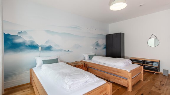 Schlafzimmer 2 mit 2 - 4 Einzelbetten - Mountain Space - Längenfeld