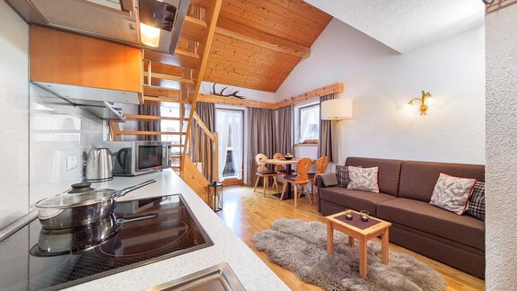 Zirbelnest Wohnküche - Ferienhaus Knor - Niederthai