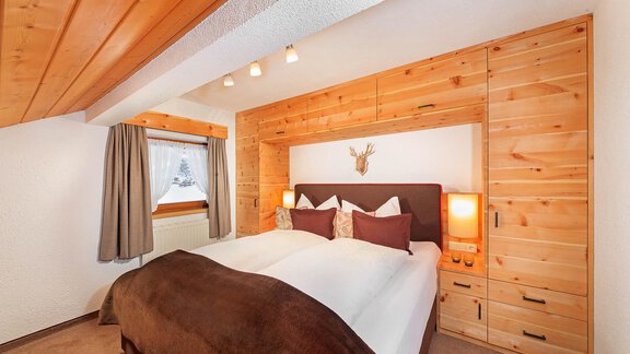 Zirbelnest Galerie - Ferienhaus Knor - Niederthai