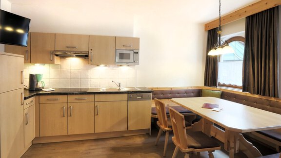 Hotelappartement Küche Zirbe - Aktivhotel Waldhof - Oetz