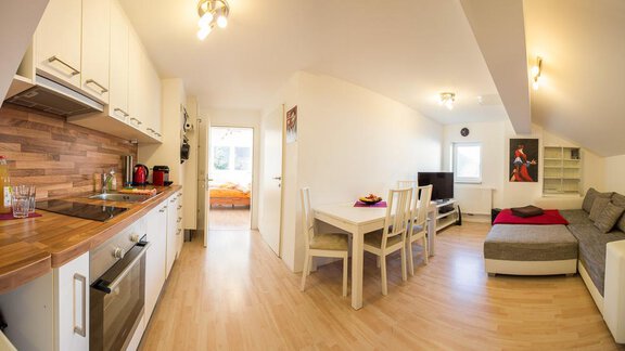 Appartement Inntal-Blick Wohnküche mit Schlafcouch - Sternenvilla - Oetz | © ®DavidJohansson