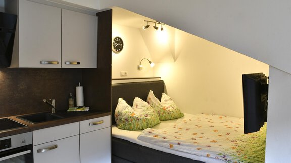 Appartement Ötztal-Blick Wohnküche m.Boxspringbett - Sternenvilla - Oetz | © Markus Maas