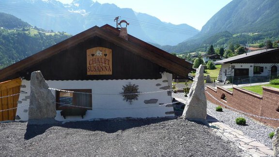 Das Haus vom Parkplatz aus gesehen - Chalet Susanna - Sautens
