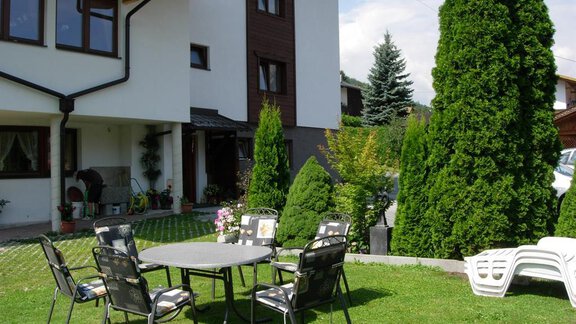 Gartenansicht - Gästehaus Edelweiss - Sautens