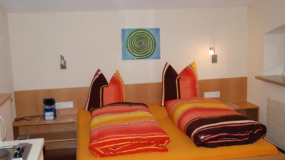 Schlafzimmer Tschirgantblick - Gästehaus Michaela - Sautens