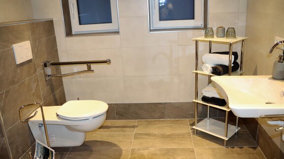 Haus Neuwirt - no amol s´barrierefreie Bod - Sautens | © Haus Neuwirt