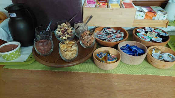 Frühstücksbuffet - Haus Felsneck - Sölden