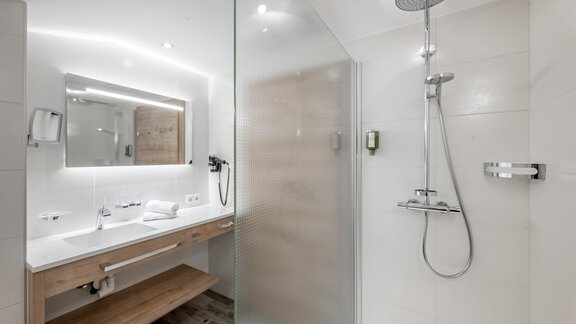 DZ on Top Badezimmer - Hotel Garni Viktoria - Sölden