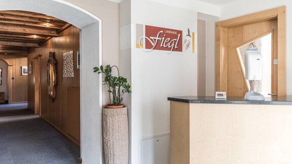Rezeption - Landhaus Fiegl - Sölden