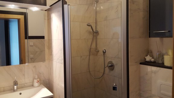 Badezimmer - Alpenappartement Sonne - Umhausen