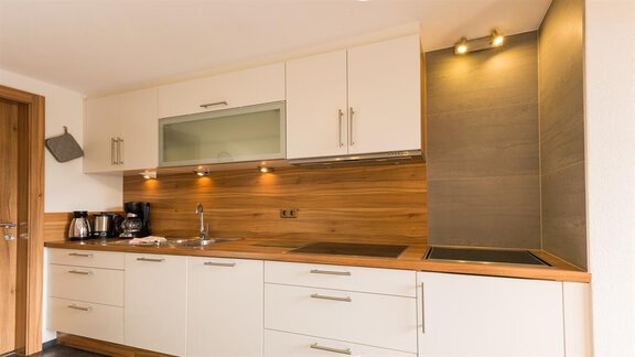 Küche - Appartement Stuibenfallblick - Umhausen | © © Raphael Wohlfarter – Locked In Light