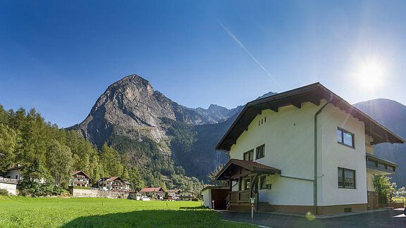 Blick zur Acherwand - Biancas Ferienwohnung im Haus Roswitha - Umhausen