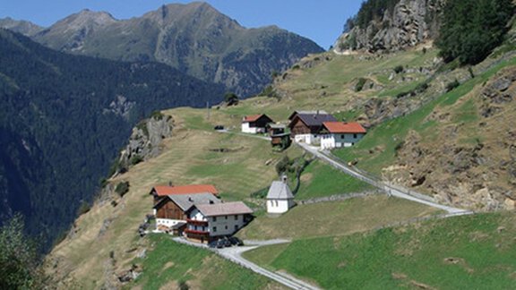 Farst - Ferienwohnung Haus Romantika - Umhausen