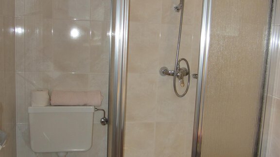 Badezimmer - Alpenpension Höfler - Huben