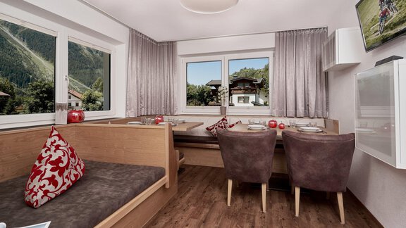 Wohn- und Esszimmer - Apart Alessandro - Huben